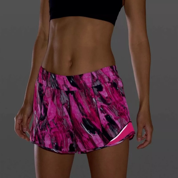 Lululemon Incentive Refresh Multi Hotty hot shorts size 8 tall - Picture 3 of 5